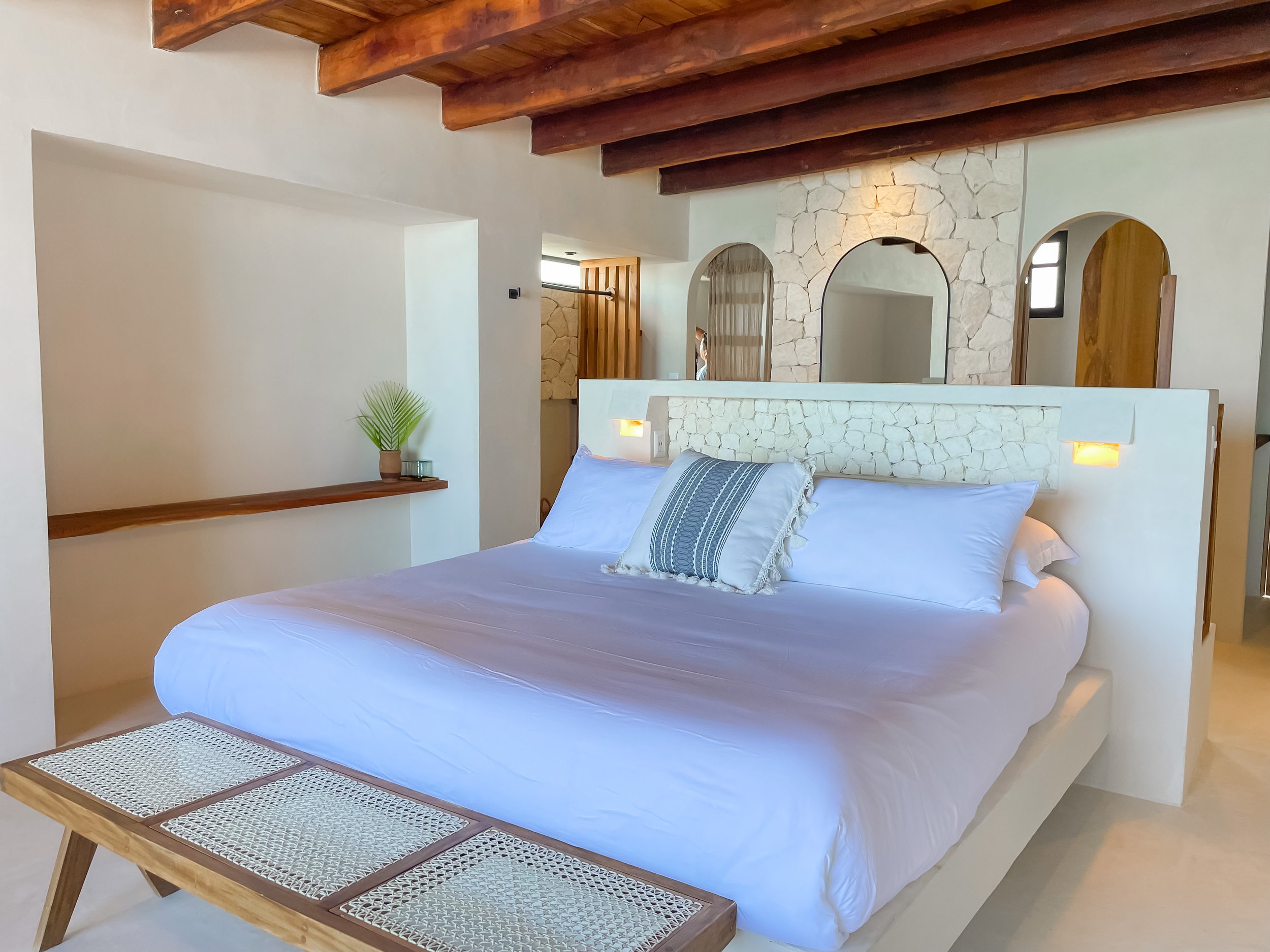 Superior King room at Amansala